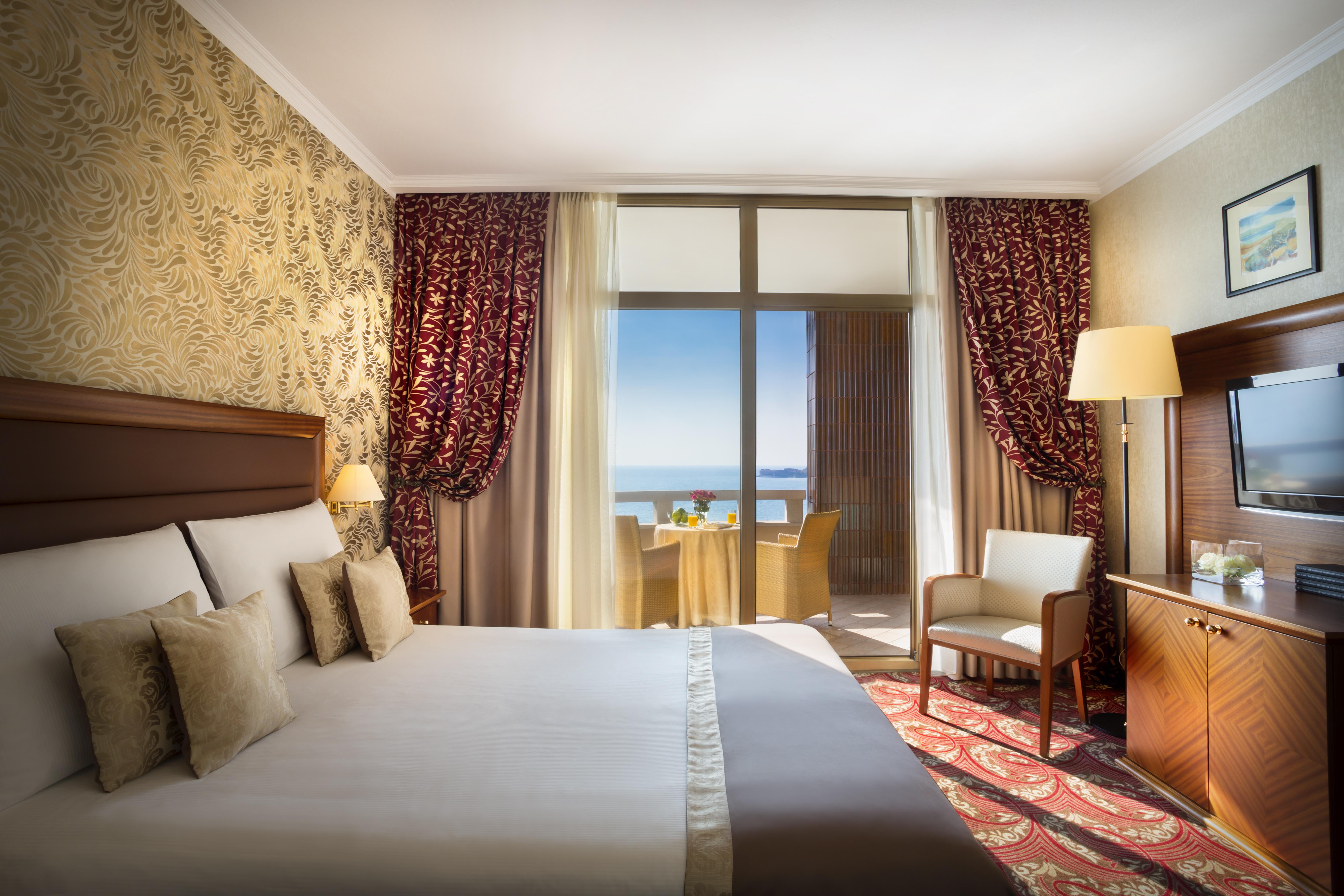 Remisens Hotel Metropol Portorož Exterior foto A room at the hotel