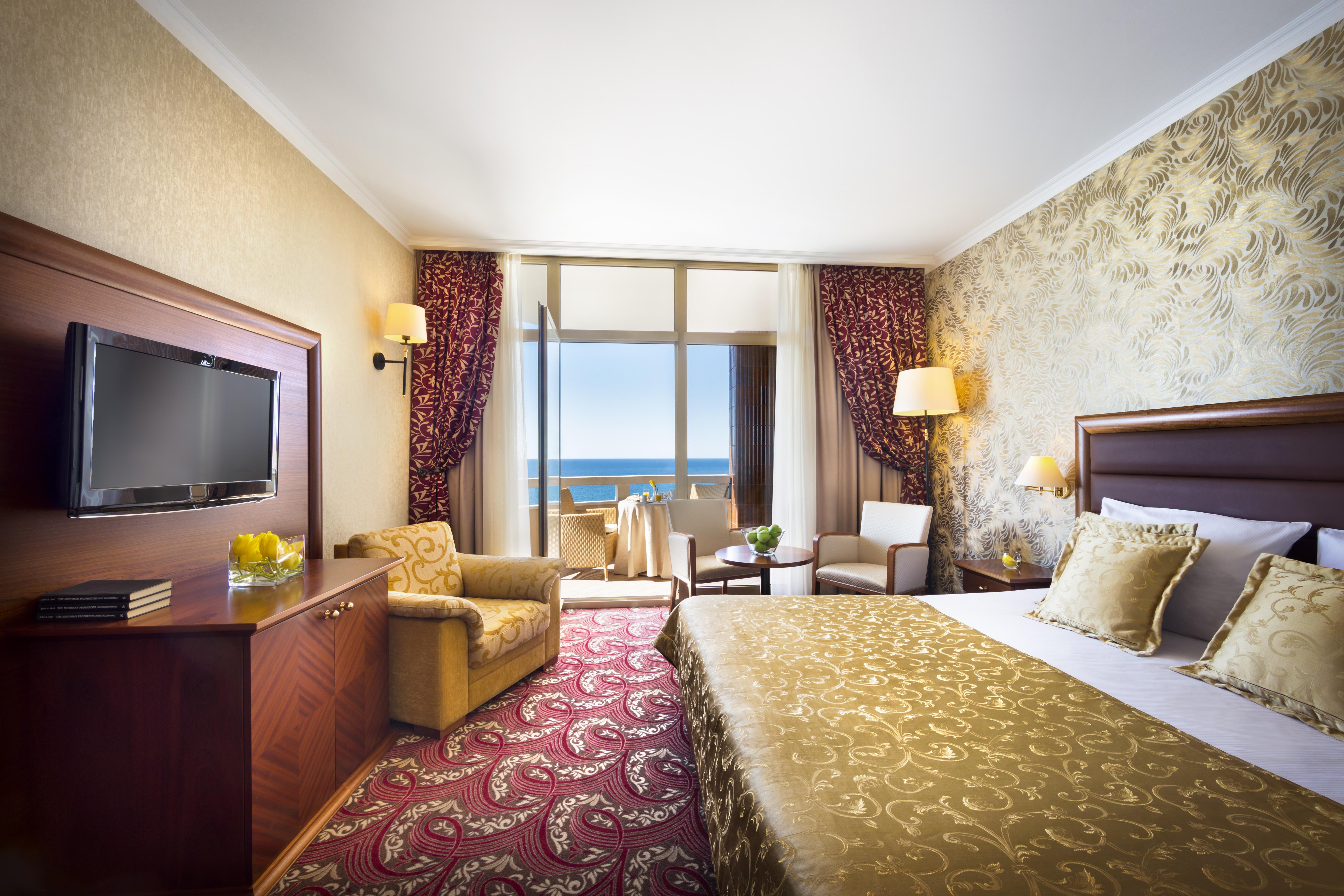 Remisens Hotel Metropol Portorož Exterior foto A room at the hotel