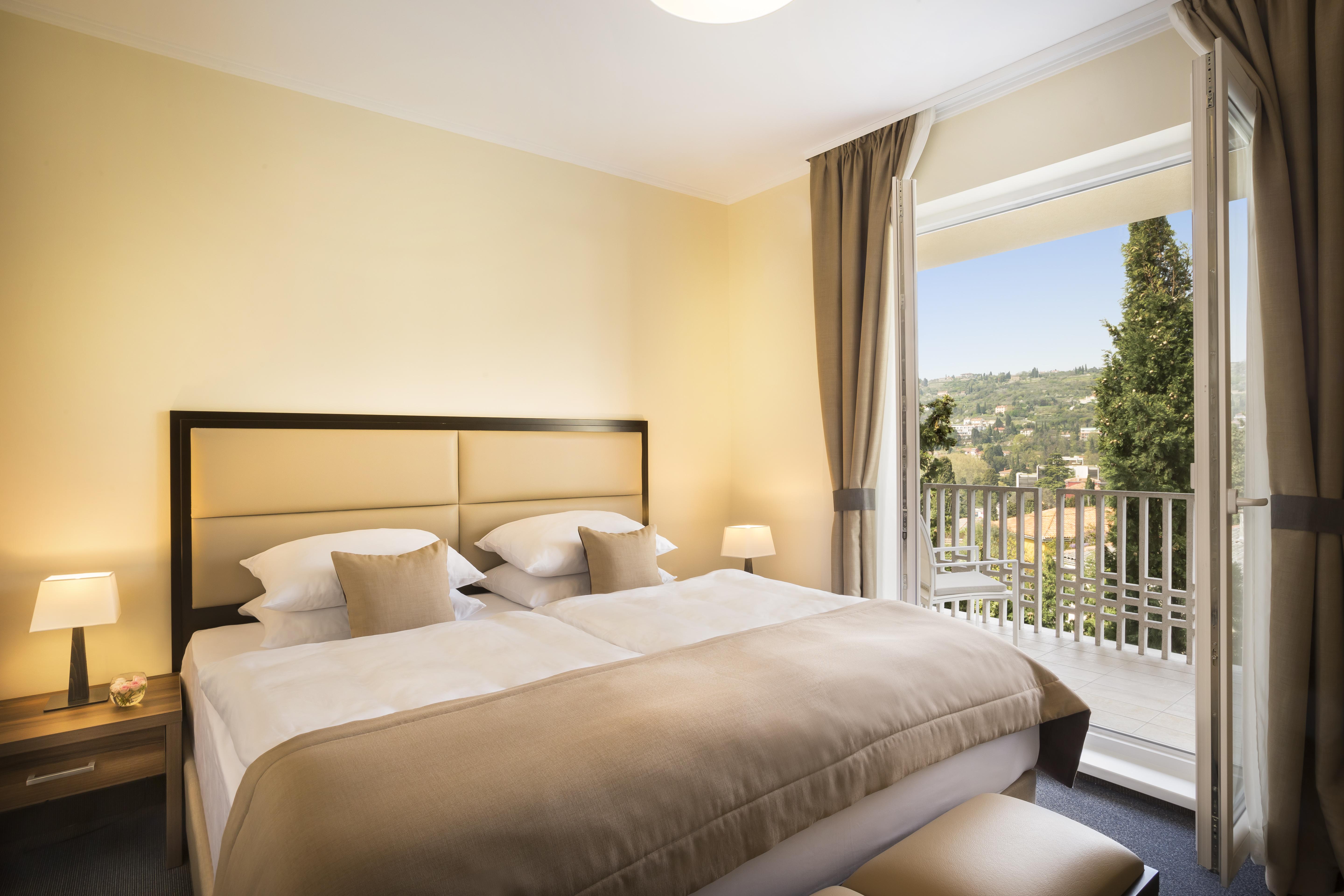 Remisens Hotel Metropol Portorož Exterior foto A bedroom at the hotel