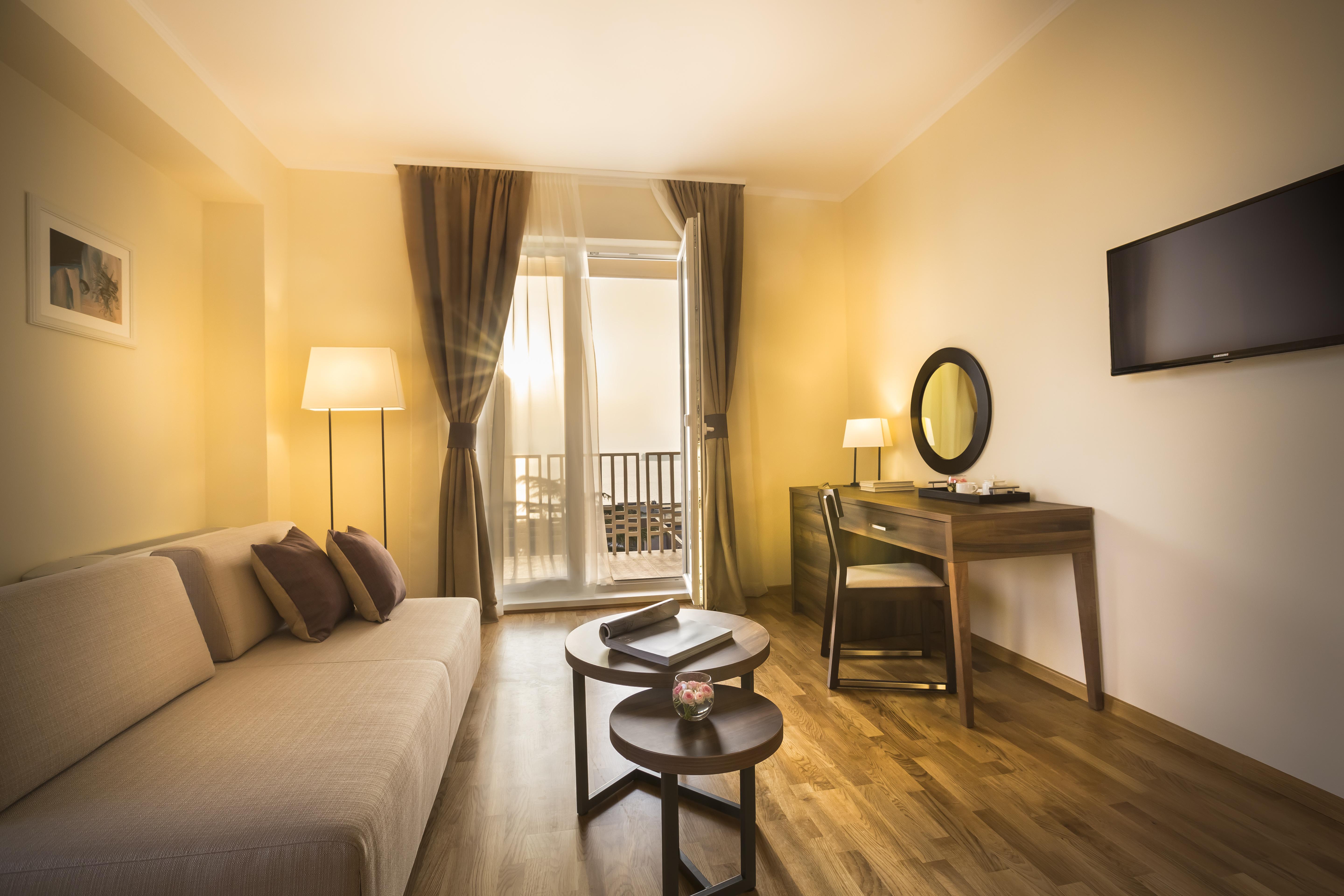 Remisens Hotel Metropol Portorož Exterior foto A room at the hotel