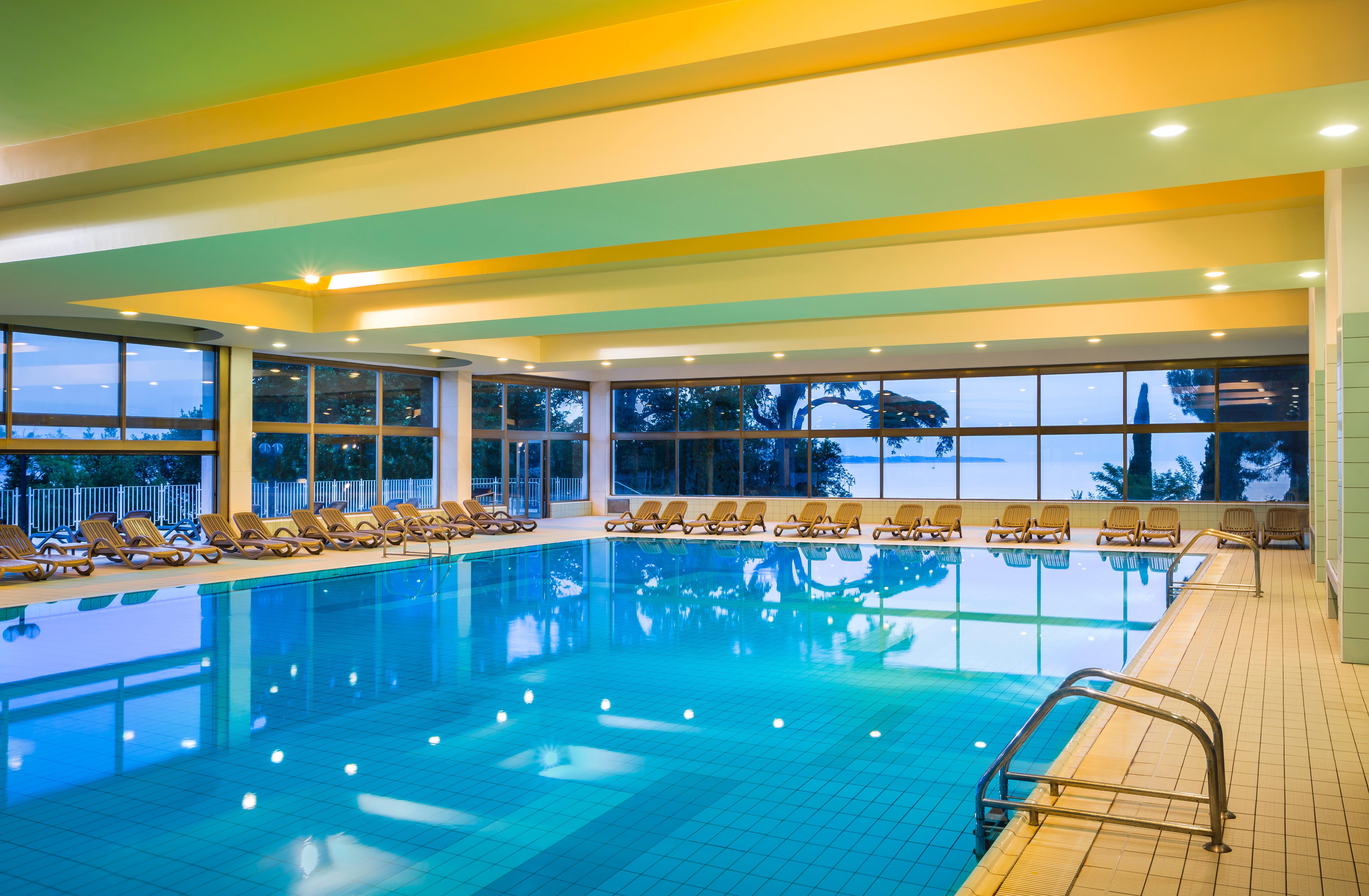 Remisens Hotel Metropol Portorož Exterior foto Indoor pool