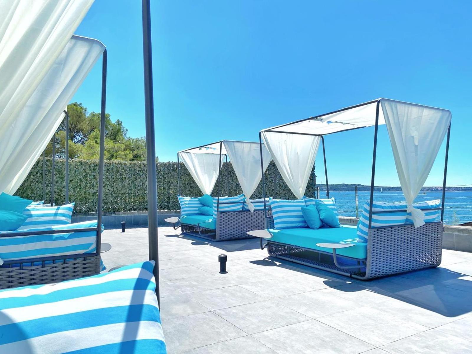 Remisens Hotel Metropol Portorož Exterior foto The Beach Club